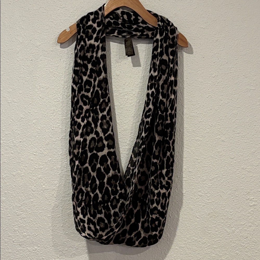 GUC Coach Ocelot/Leopard Print Black Grey Infinity/Circle Scarf